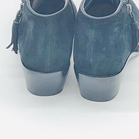 VIONIC Suede Size 8.5 Serena Black Ankle Boots Side Zipper Westen Boot - Picture 2 of 9